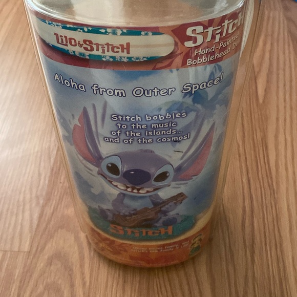 ❤️ Disney’s Lilo & Stitch Hand Painted Bobble Head Doll New in Box - Picture 5 of 9